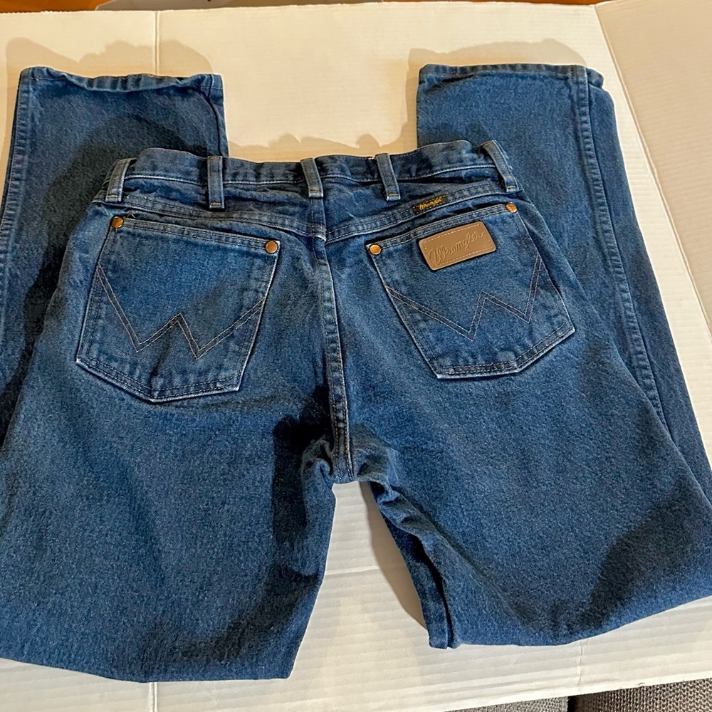 Wrangler Men’s Blue Relaxed Fit Denim Jeans